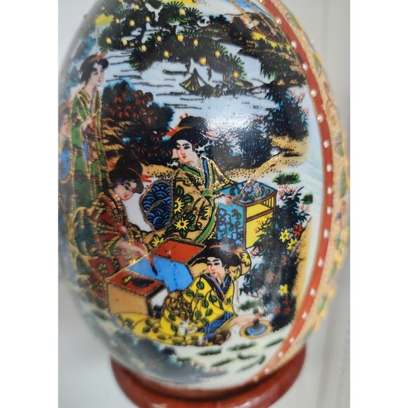 Japanese Porcelain Egg w/ Geisha Garden Scene Gold Gilt Raised Relief -Wood Base - Picture 8 of 16